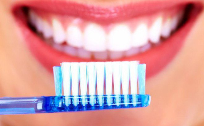 Răng là bộ phận nên "lười" vệ sinh vì đánh răng quá nhiều có thể làm hỏng men răng